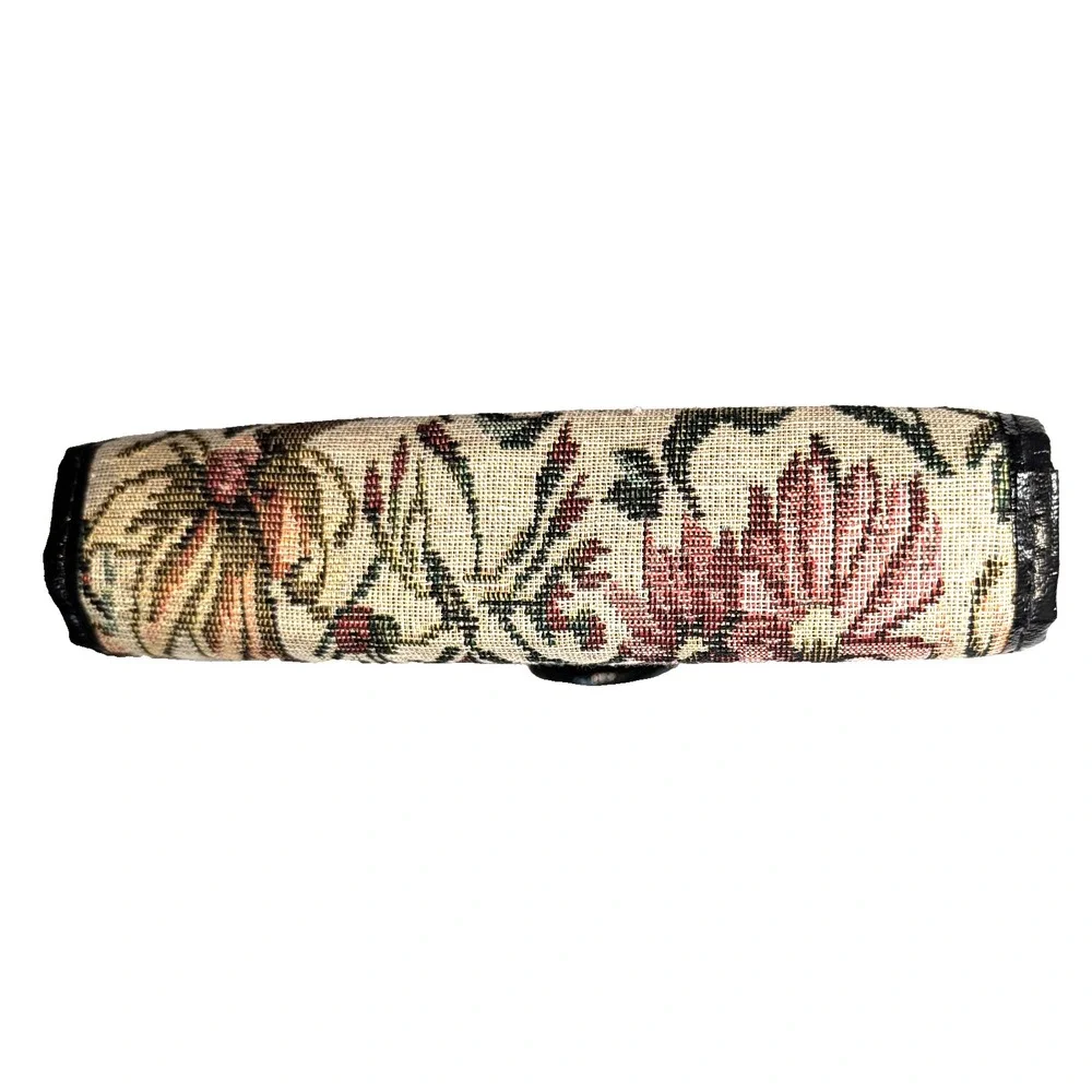 Canvas Floral Neegle Point Travel Pill Keeper 8 Days VTG 4Xper day Discreet